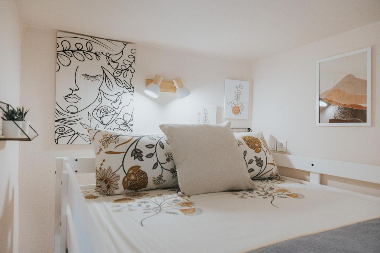Bohemian Loft With View! Apartman Vólosz Kültér fotó